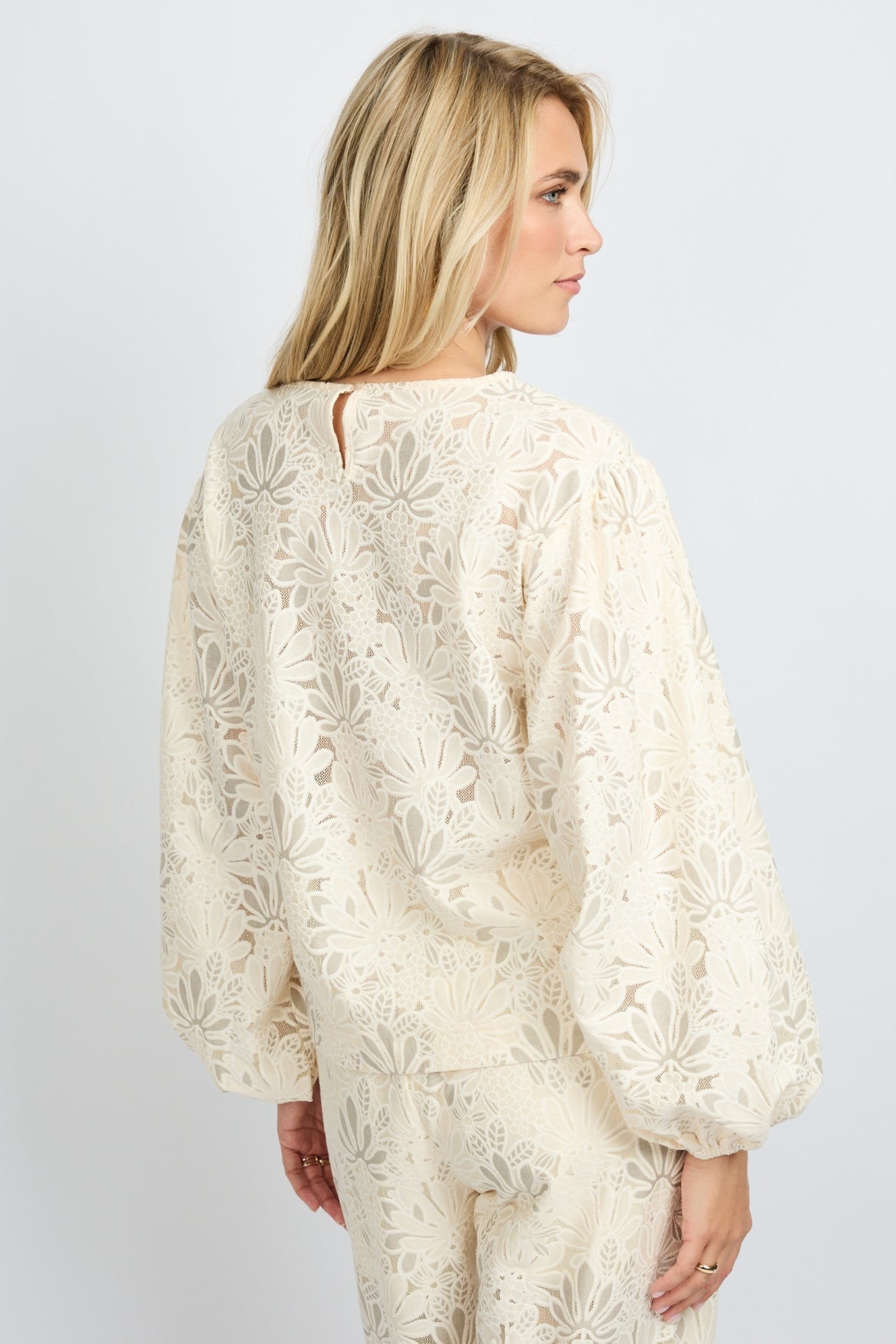 Fluresk creme kanten blouse model Jasmin top offwhite