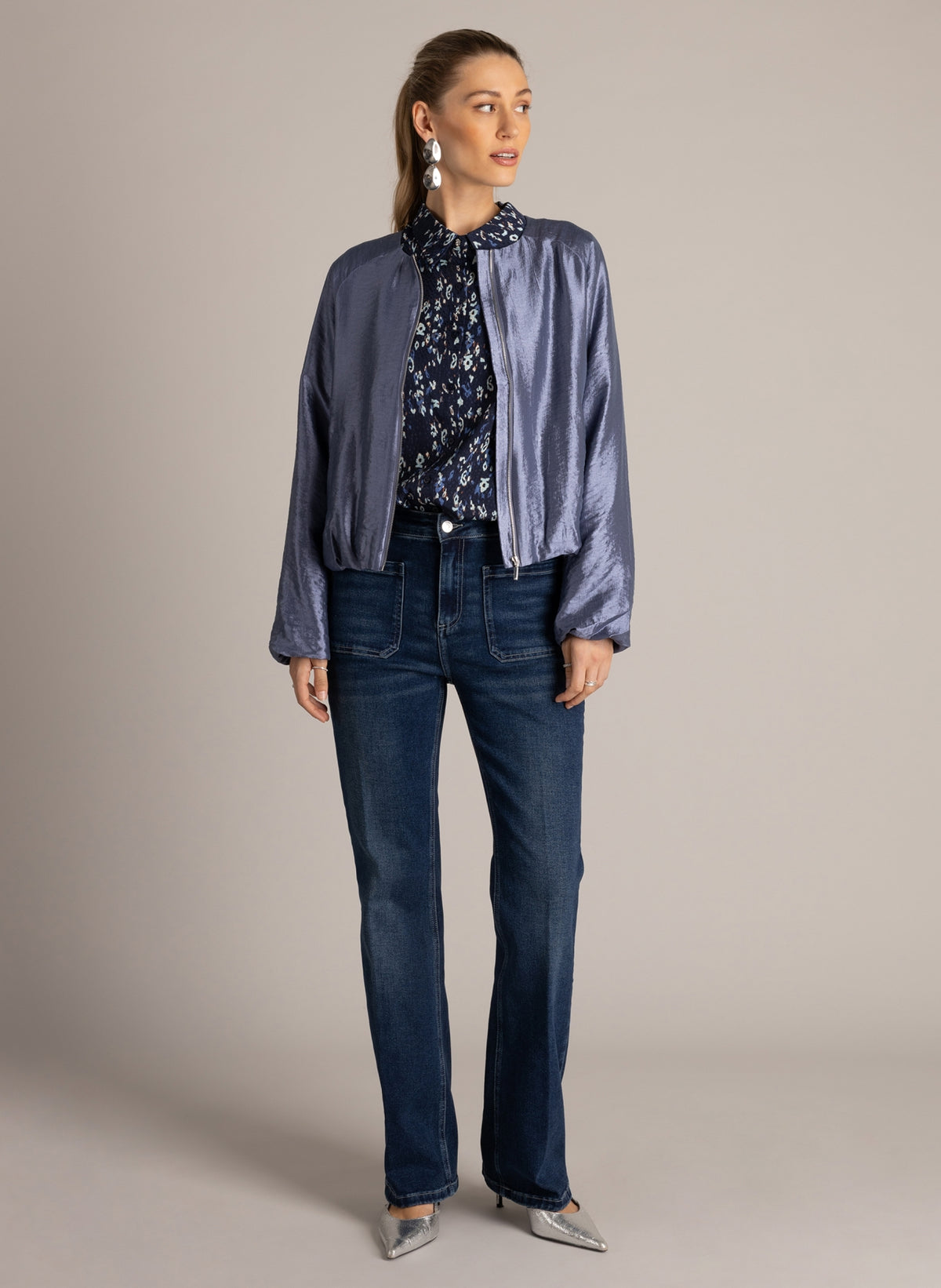 Yest jasje blauw glans model Kassia Essential bomber Faded Blue