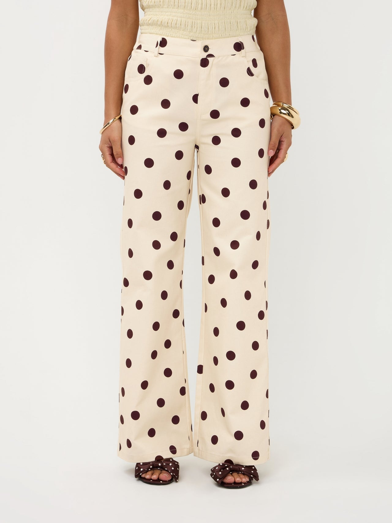 Ydence polka dot broek crème met bruine stippen model Pants Djamilla Ecru