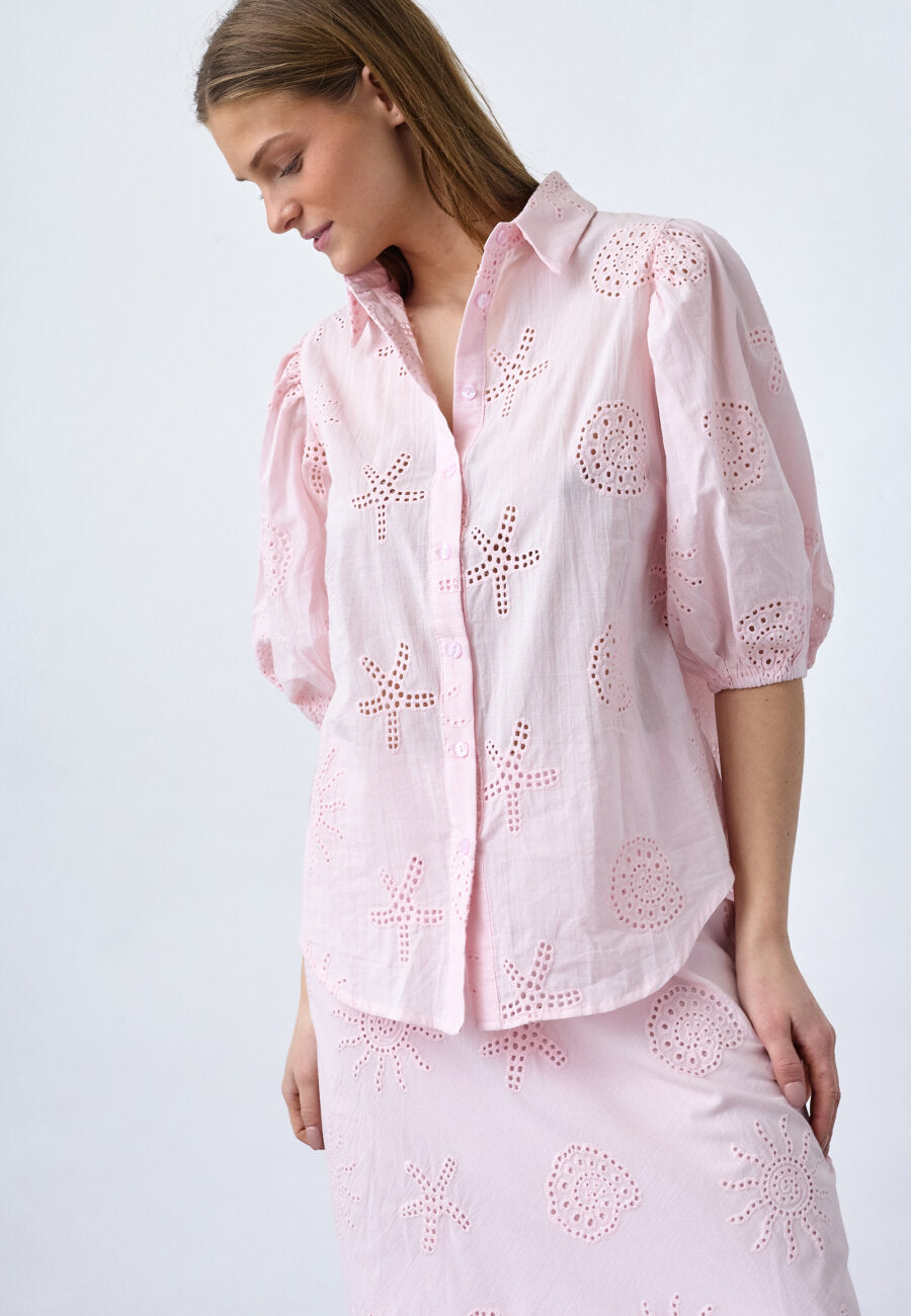 Sisters Point blouse licht roze met broderie model Ella sh78 soft rose 