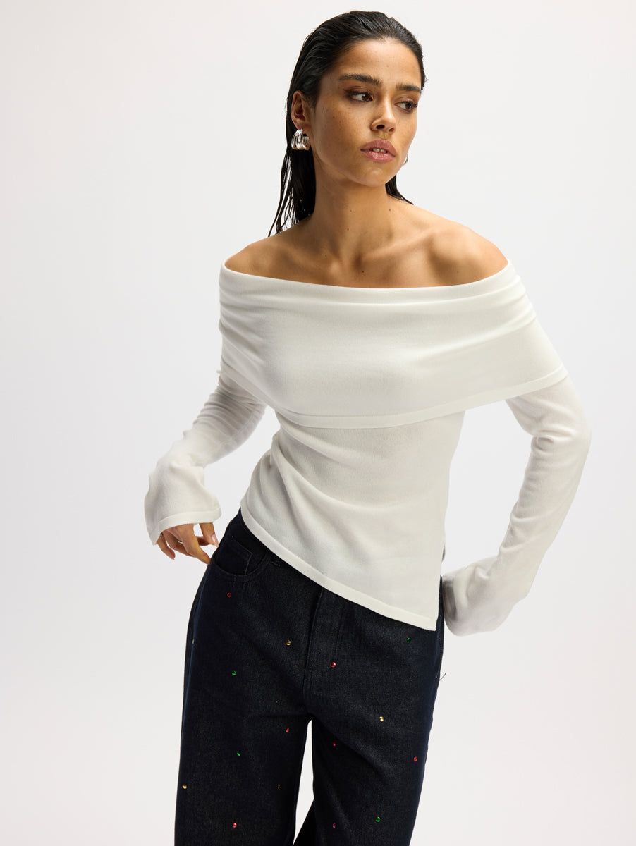 Refined Department offshoulder witte longsleeve model Stefania