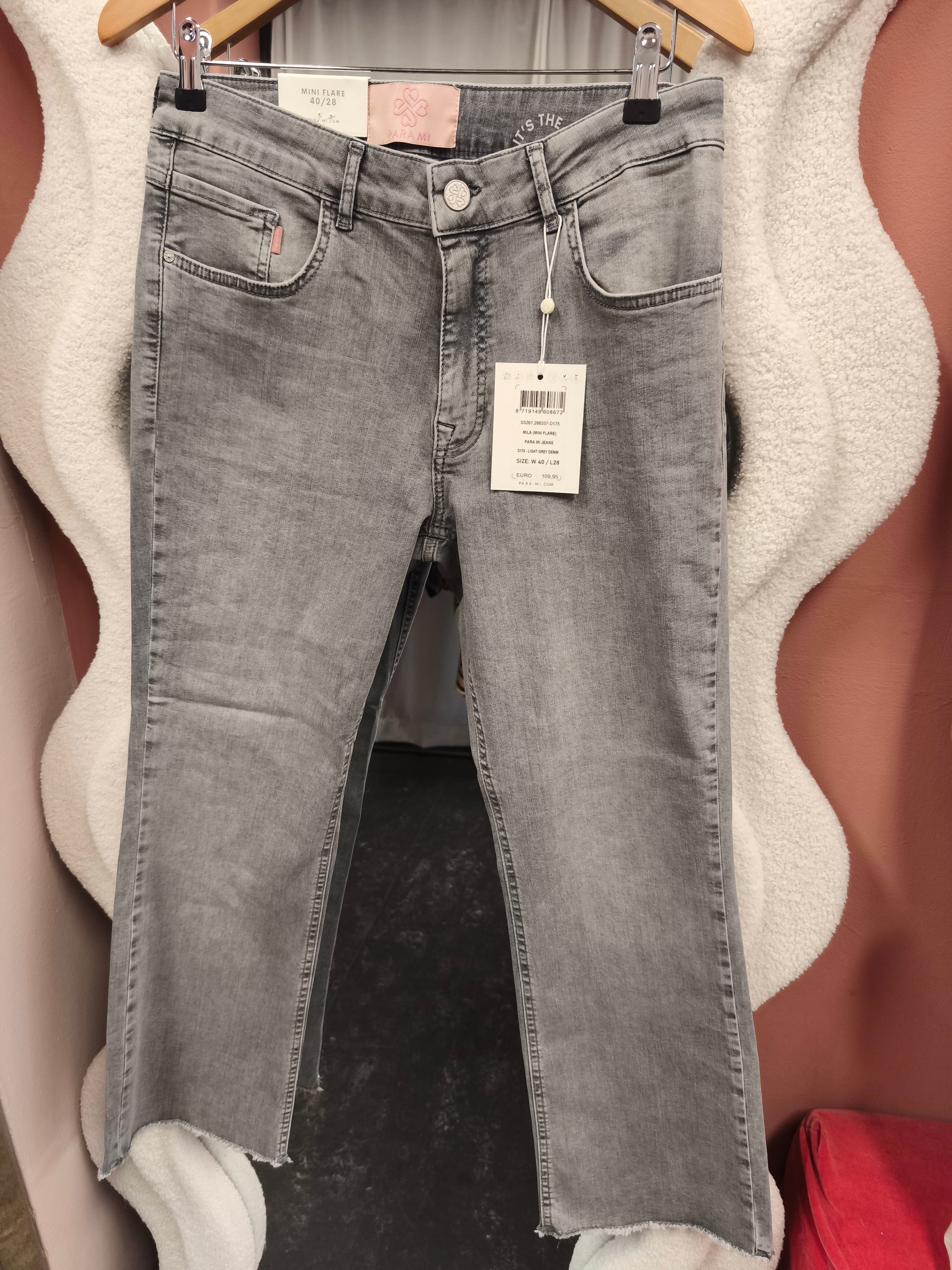 Para Mi jeans licht grijs model Mila mini flare lengte 28 light grey denim 