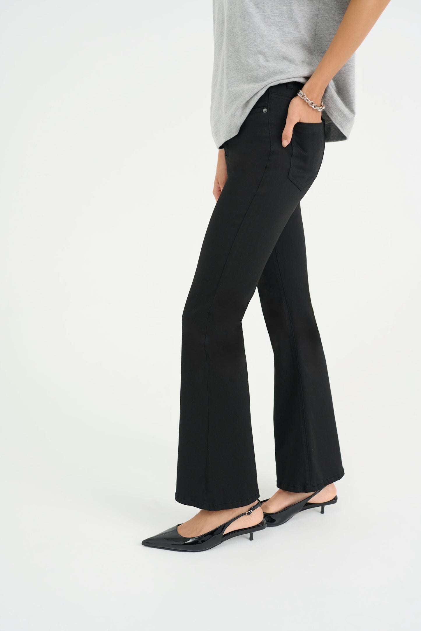 Kaffe jeans zwart flared fit model KAforest black deep