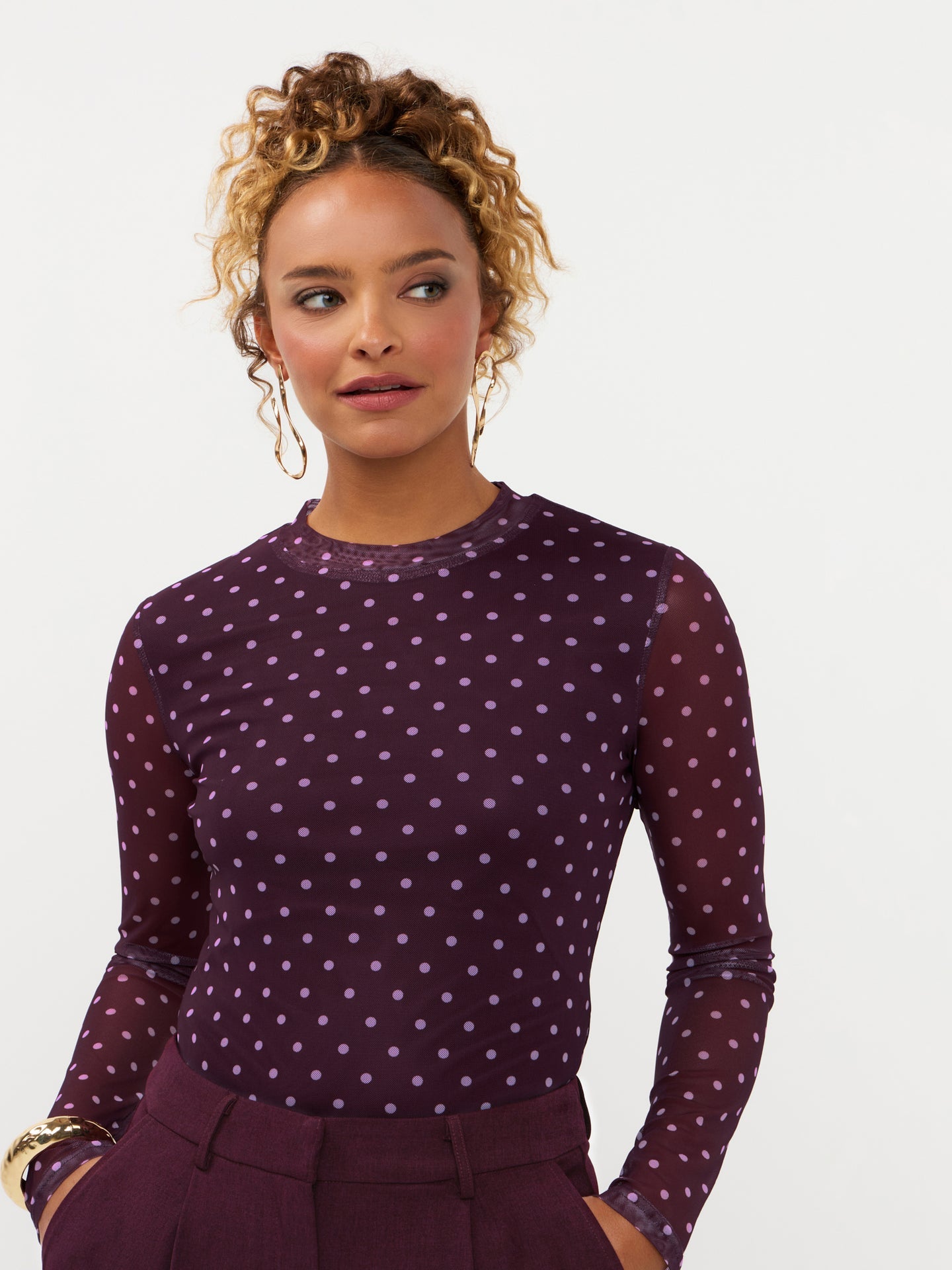 Ydence longsleeve bordeaux met lila stippen model Top Bailey Plum