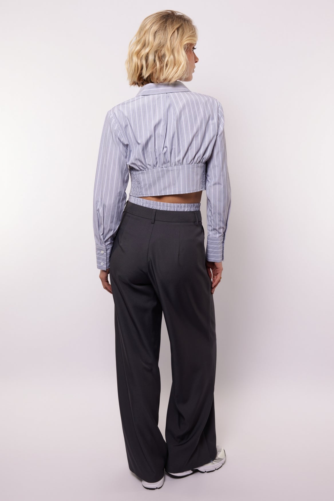 Fluresk pantalon donker grijs bandplooi model Ralina Pants shadow grey