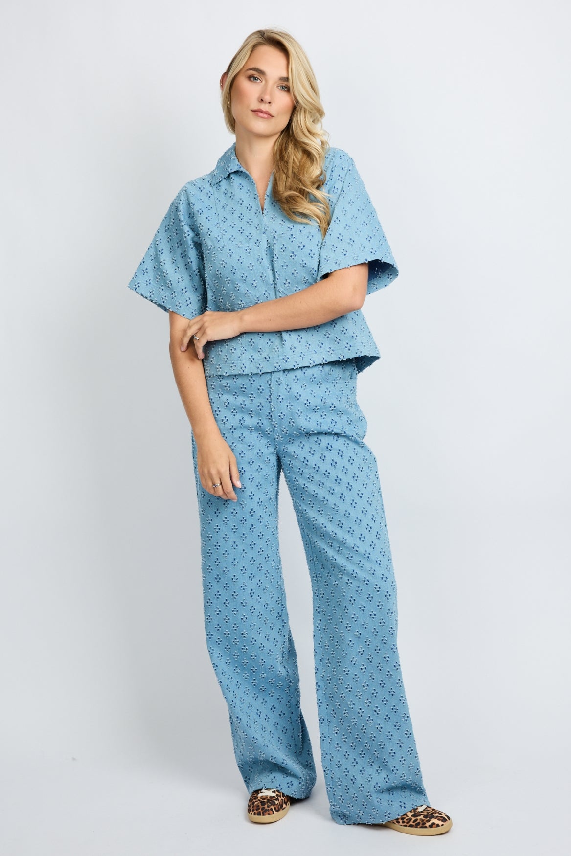 Fluresk jeans blauw met structuur model Nira pants denim mid blue 