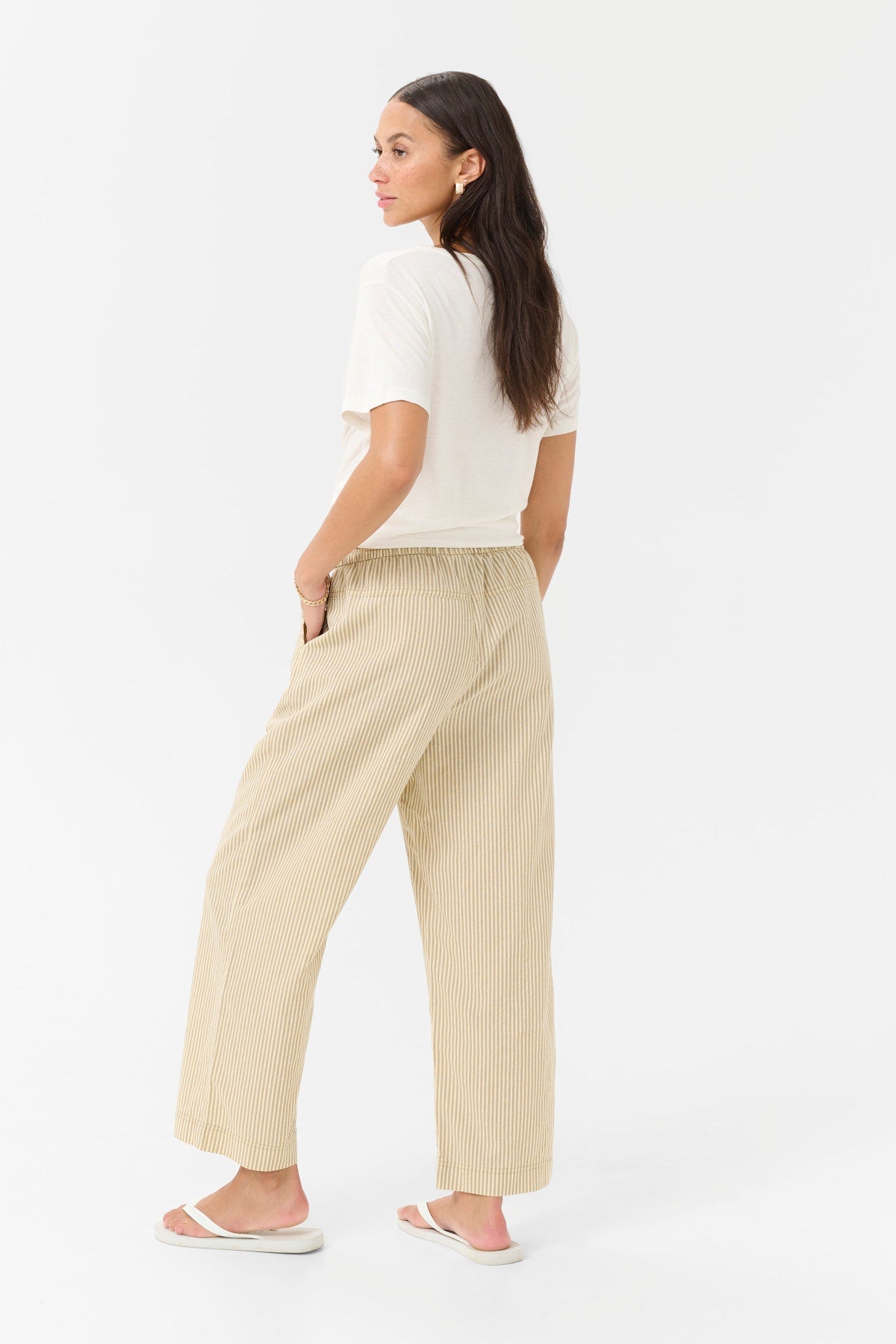 Kaffe broek gestreept beige wit model KAnaya striped culotte pants