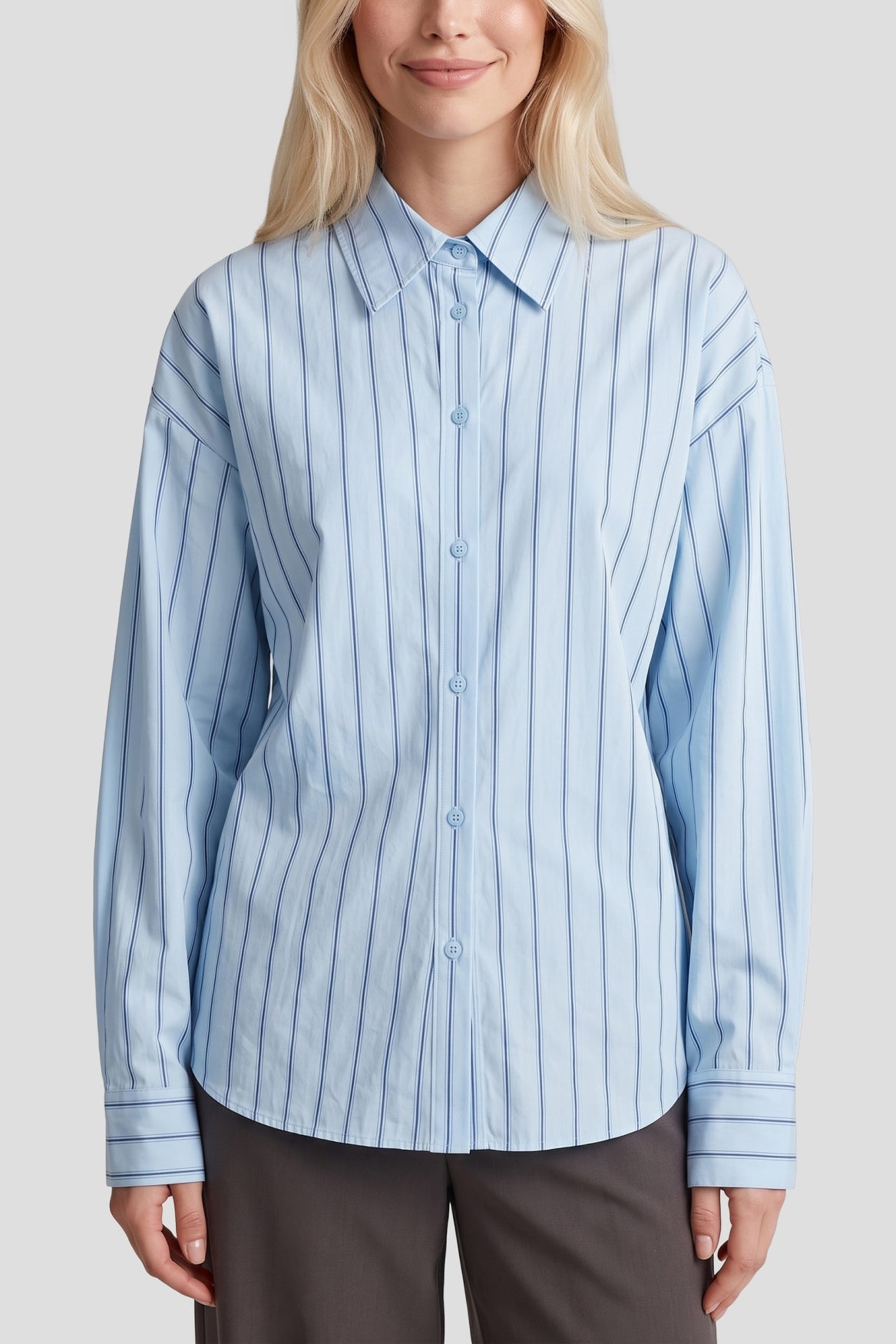 Fluresk blouse blauw pinstripe met lurex detail model Joan cloud blue 