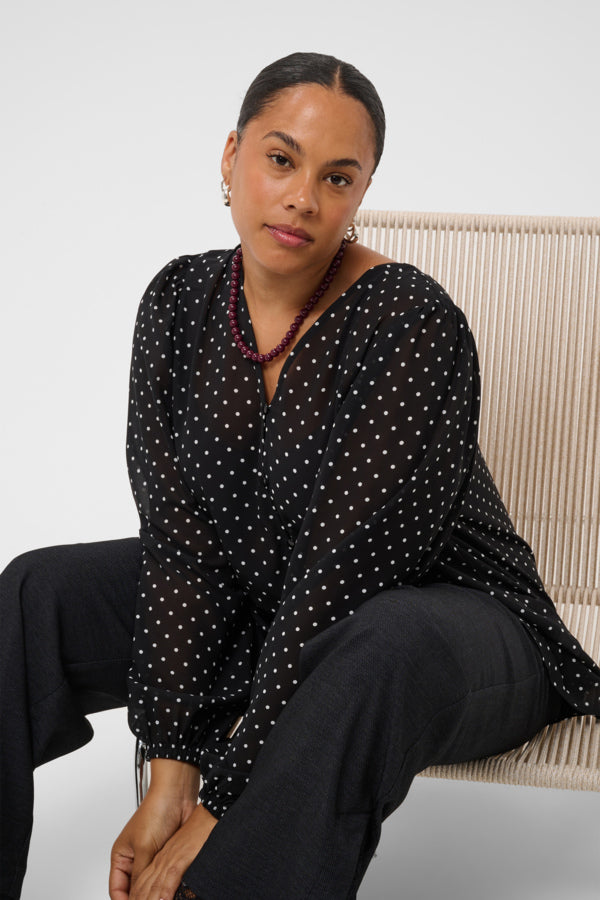 Kaffe Curve zwart wit polkadot blouse stip model KCminda Black White Dot