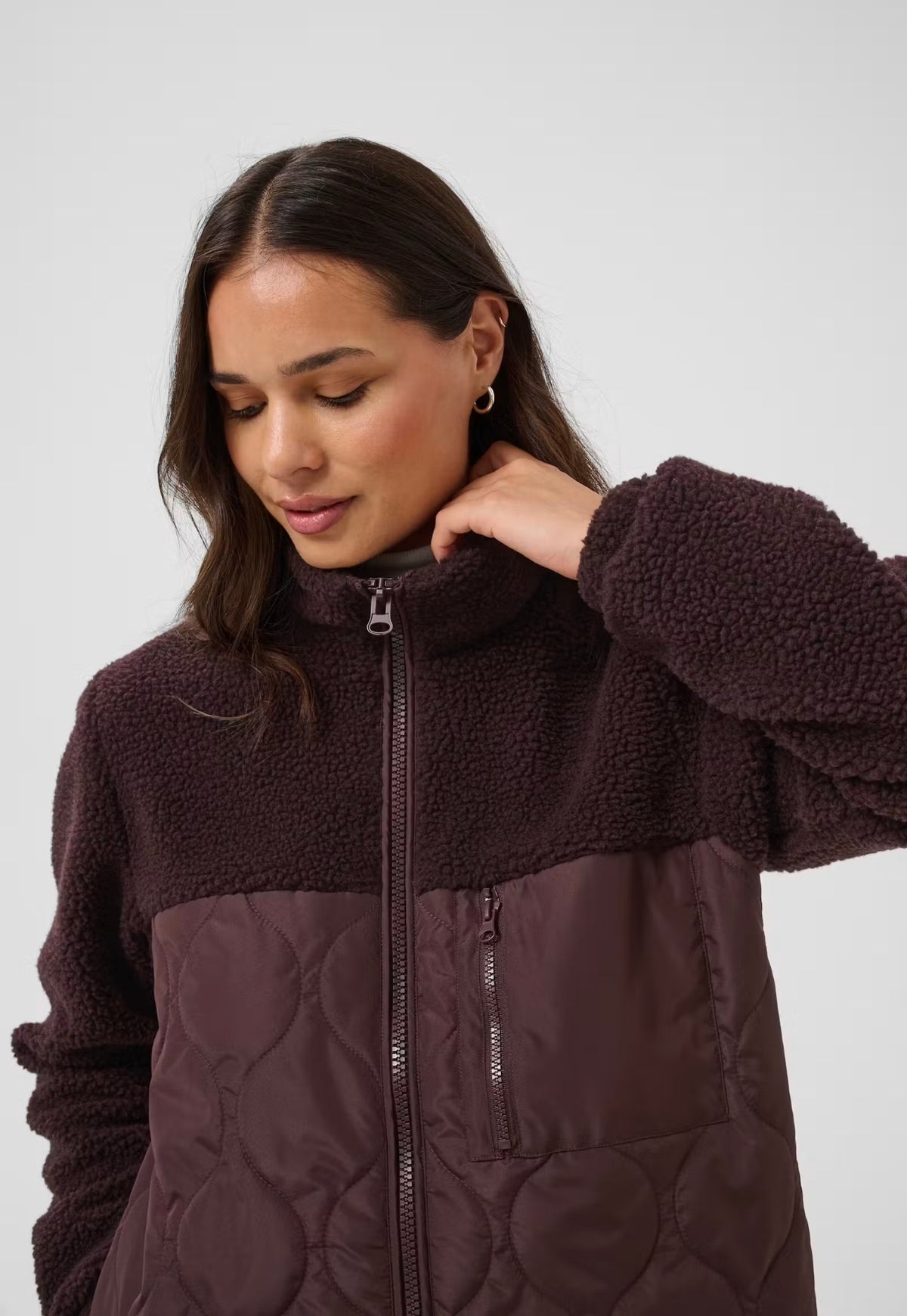 Kaffe jas bordeaux Teddy en gewatteerd model KAgracelyn Jas fudge red 