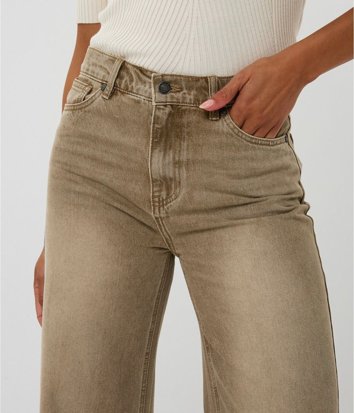 Esqualo jeans bruin model wide leg garment dye F25.12504