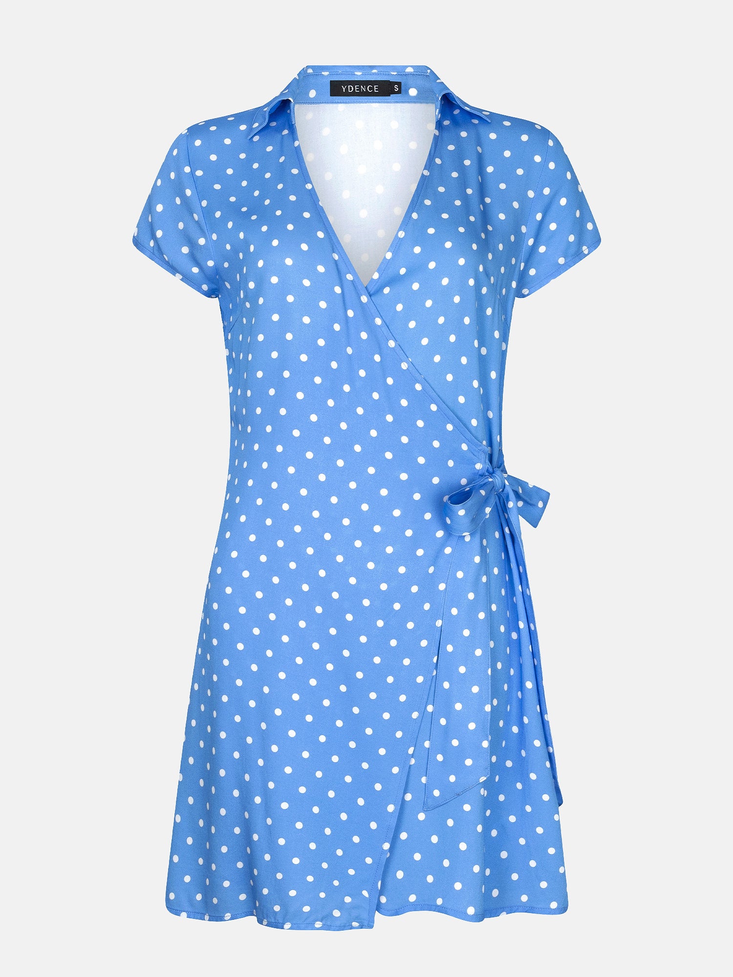 Ydence jurk licht blauw met witte stippen model Dress Carmen