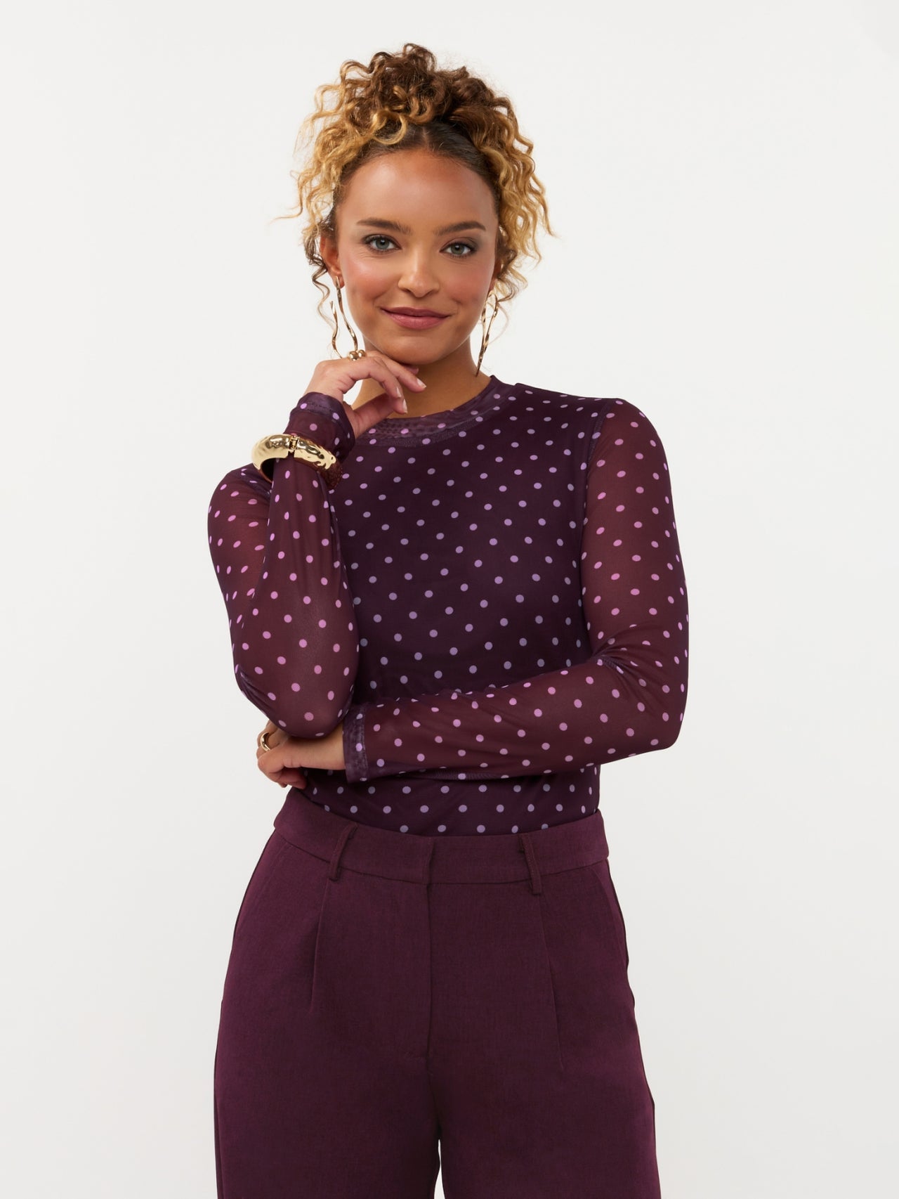 Ydence longsleeve bordeaux met lila stippen model Top Bailey Plum