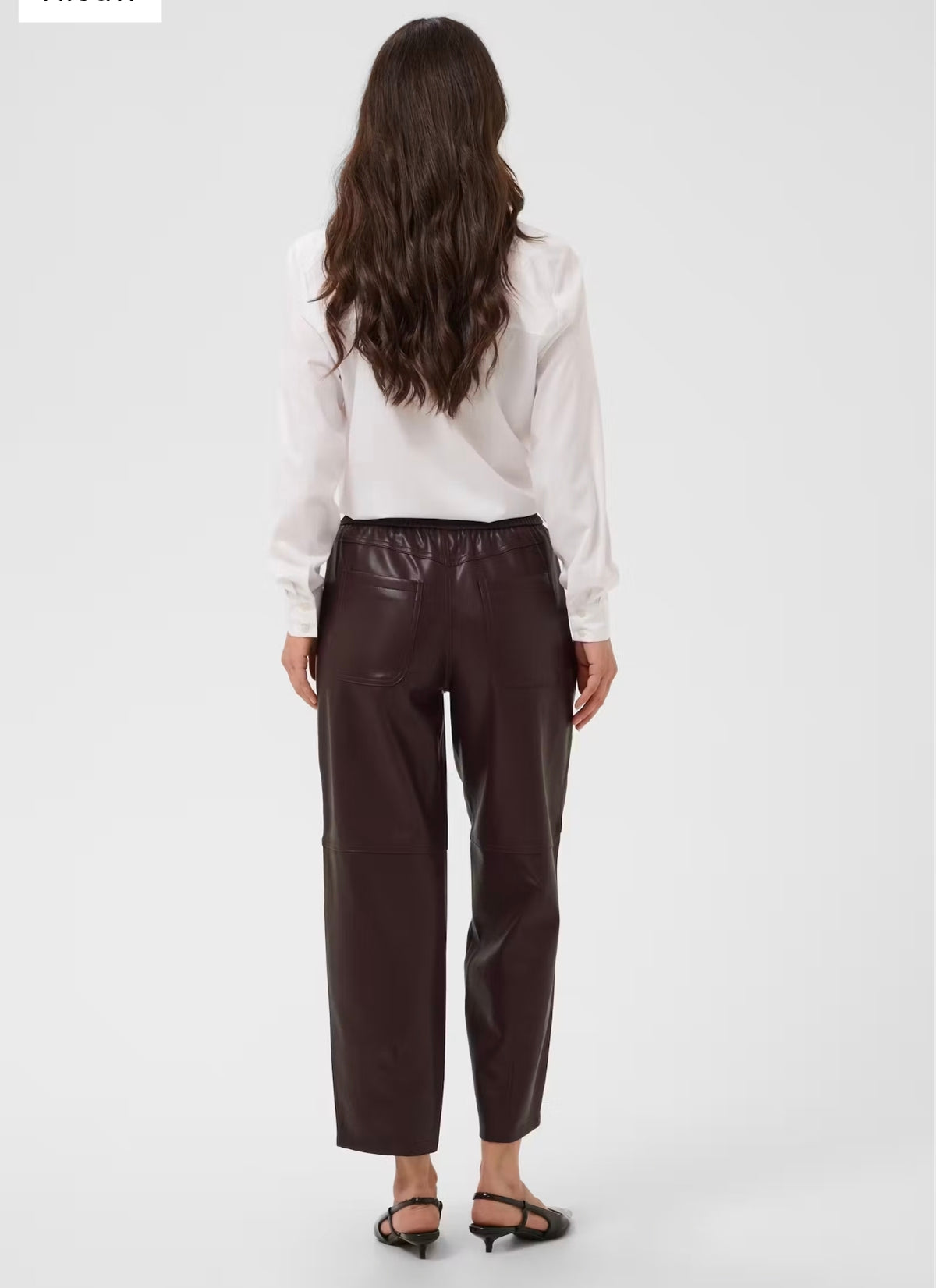Kaffe broek leather look bordeaux rood barrel fit enkel lengte KAarense Broek fudge red