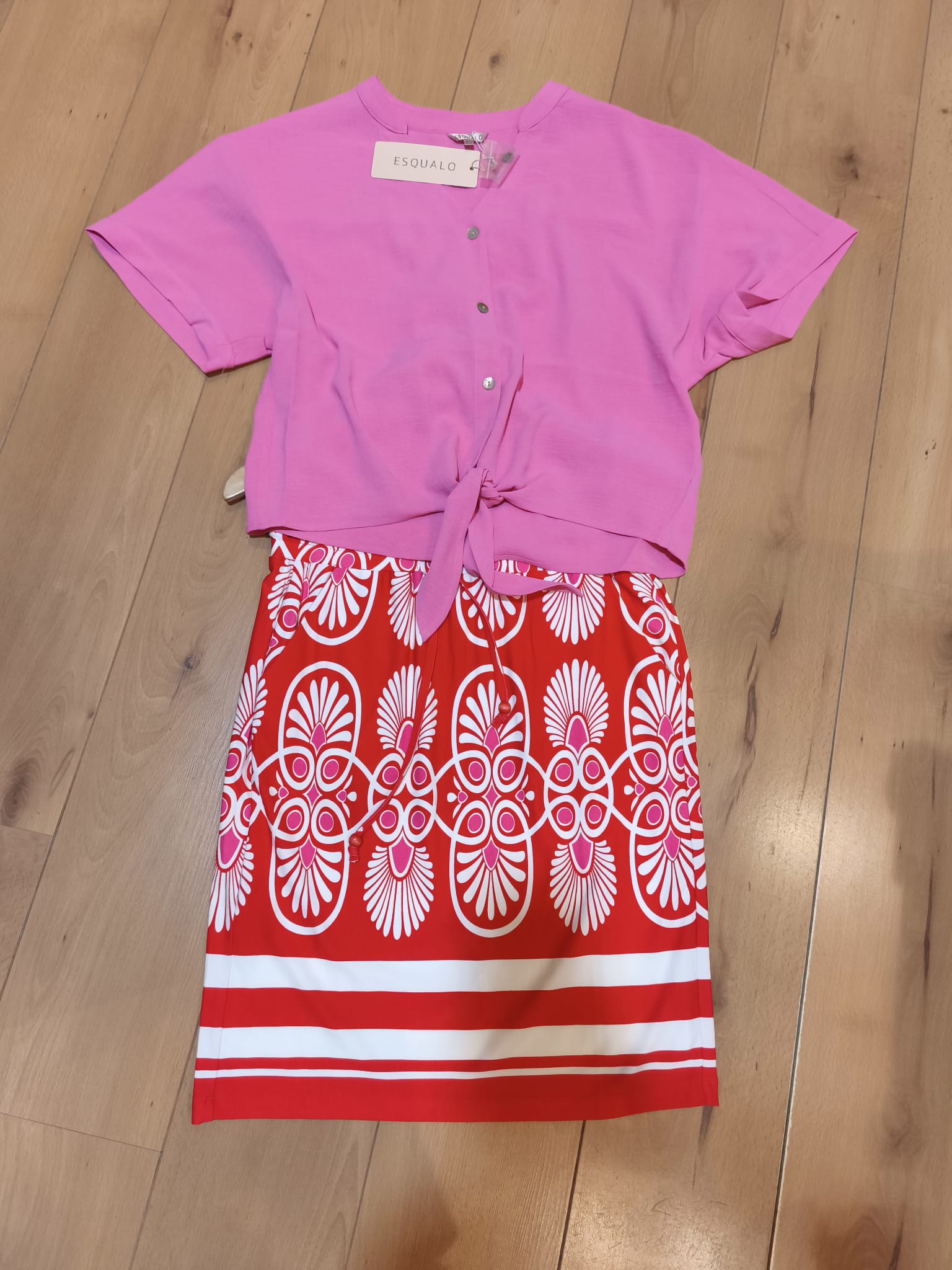 Esqualo rok rode print heartfelt skirt 