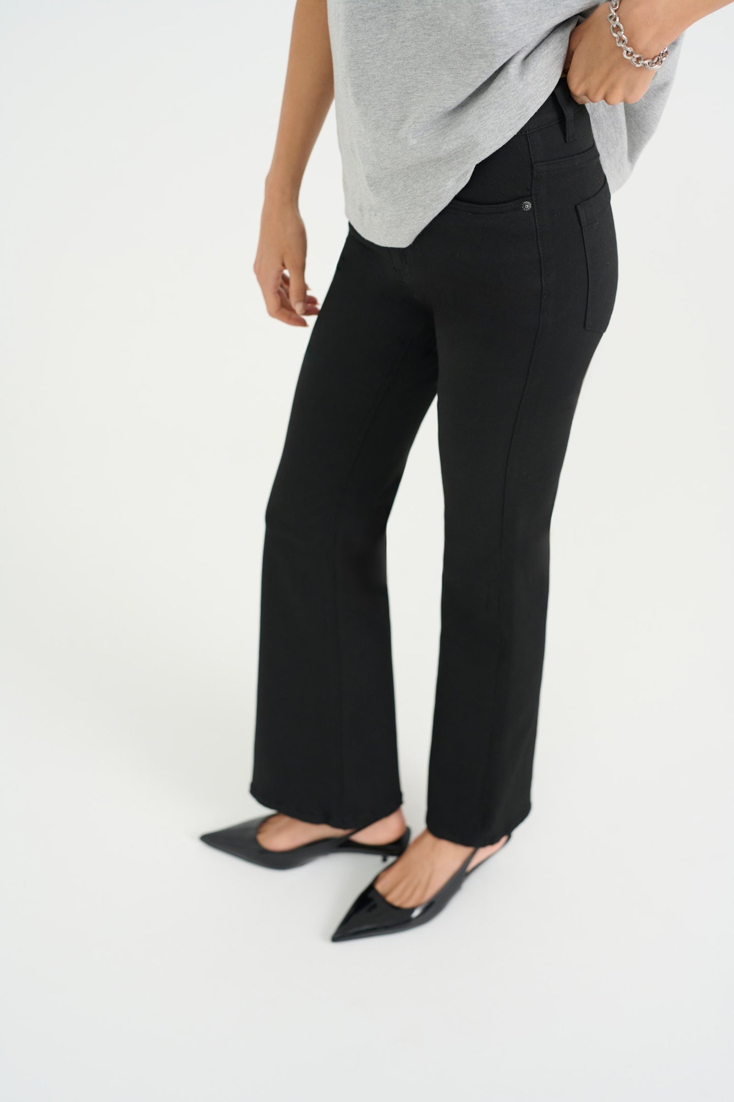 Kaffe jeans zwart flared fit model KAforest black deep