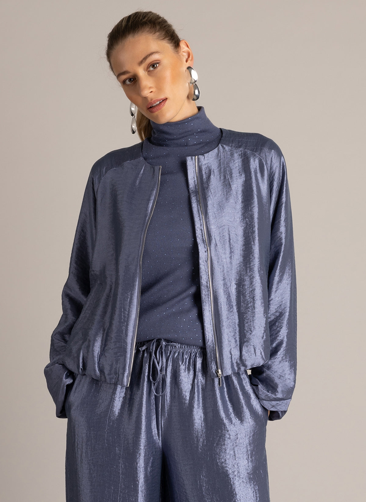 Yest jasje blauw glans model Kassia Essential bomber Faded Blue