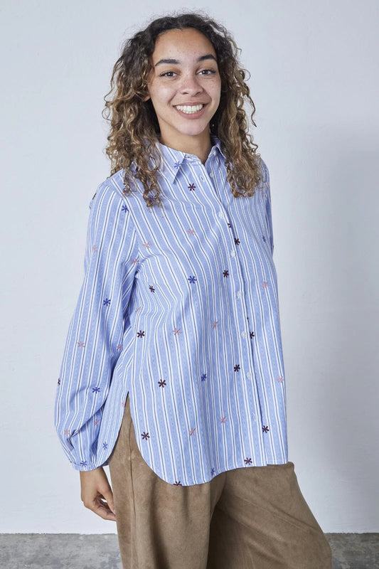 Sisters Point blouse blauw wit gestreept model Istea SH2 blue stripe