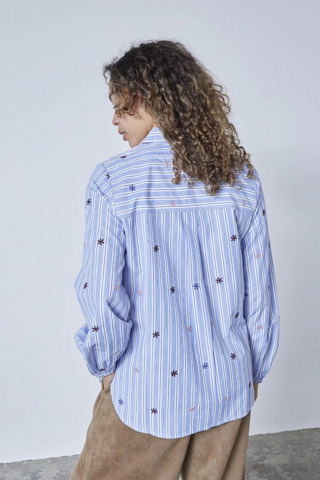 Sisters Point blouse blauw wit gestreept model Istea SH2 blue stripe