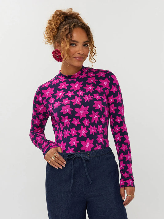 Ydence col longsleeve donkerblauw met roze bloemen print model Top Vanya navy flower