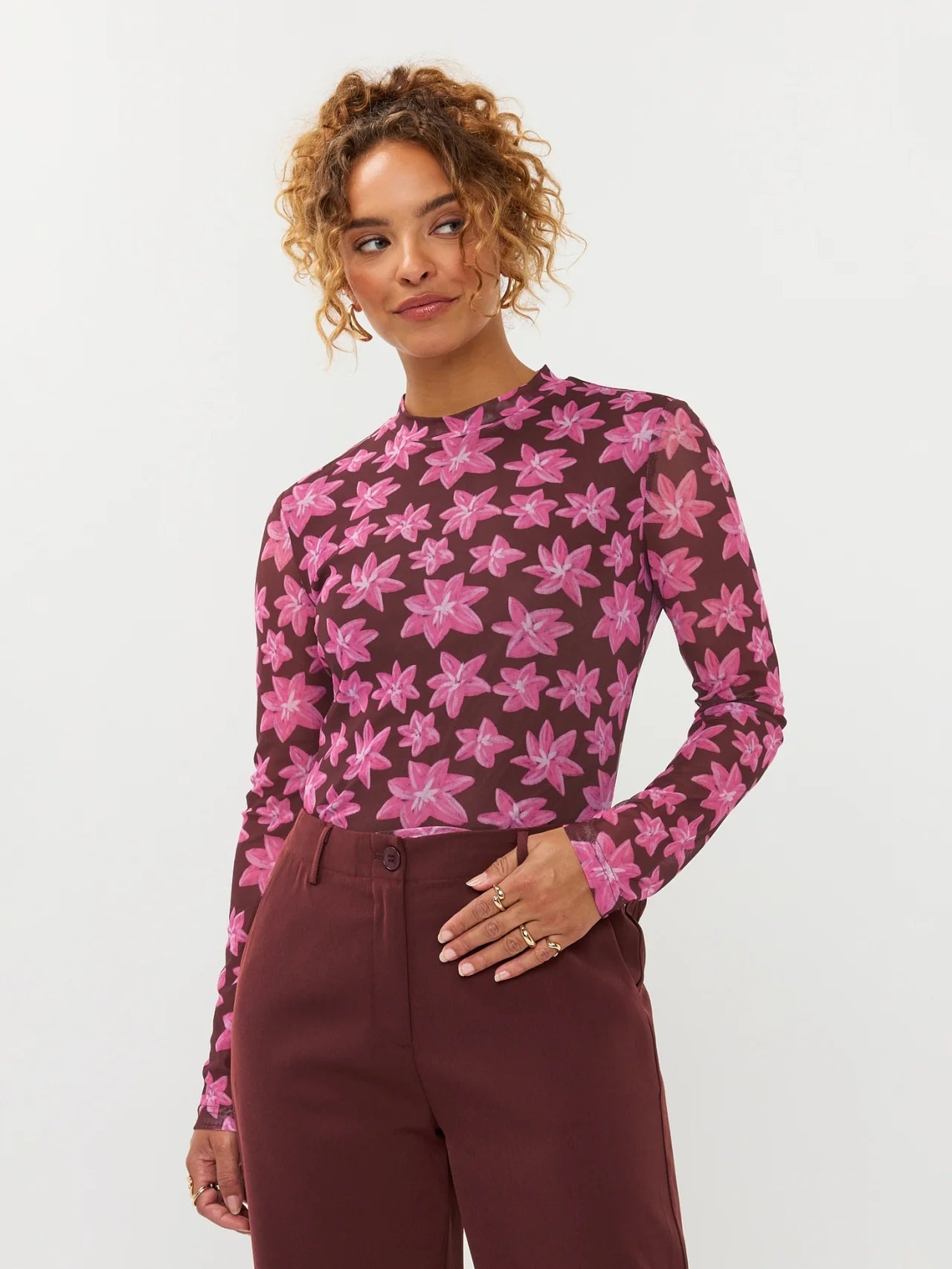Ydence top bruin met roze bloemen print model Top Willemijn brown flower