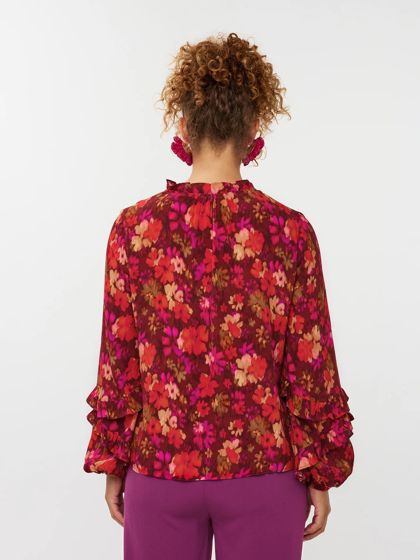 Ydence blouse roze paarse bloemenprint model Ellie multi flower