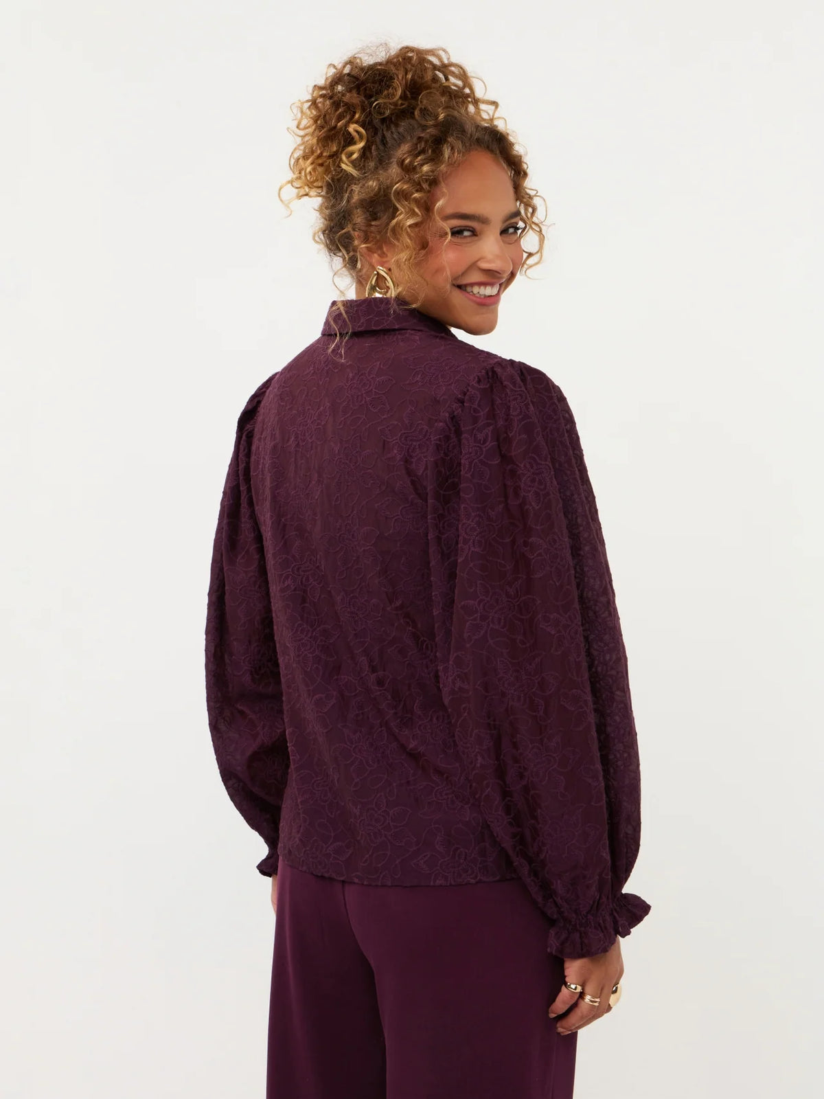 Ydence blouse bordeaux rood met borduursel model Victoria Burgundy